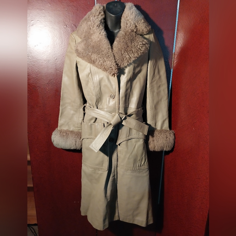 Vintage 1970s Shearling-trimmed Leather Coat